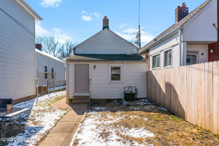 Listing Image 18