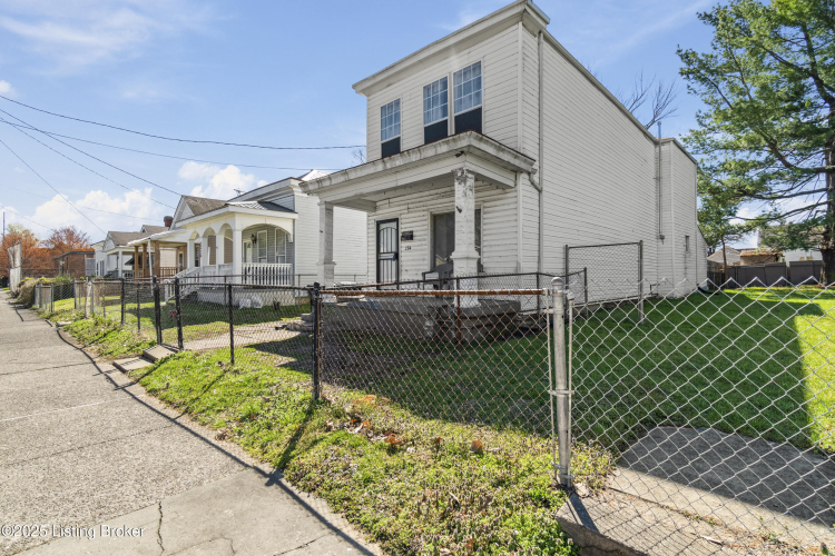 Listing Image 3