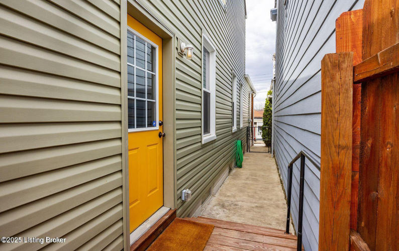 Listing Image 27