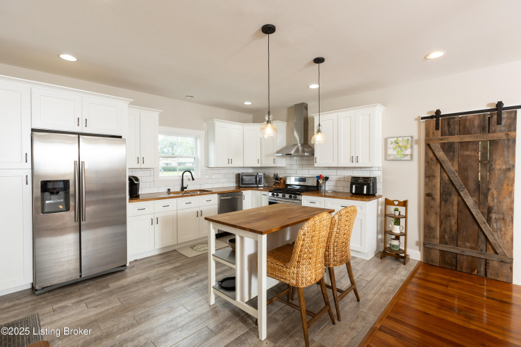 Listing Image 15