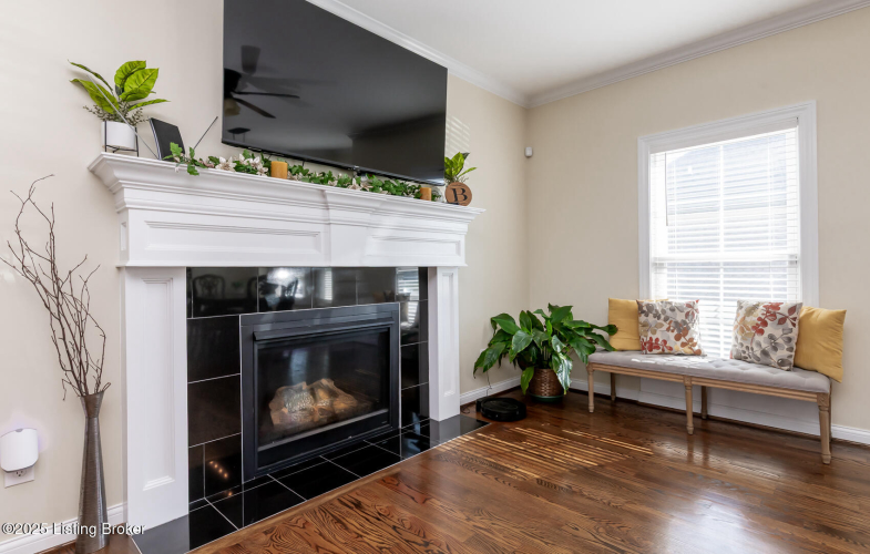 Listing Image 14