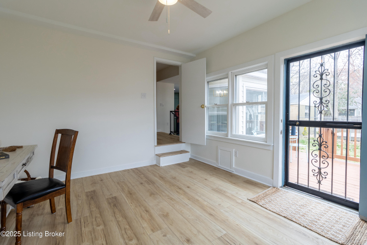 Listing Image 5