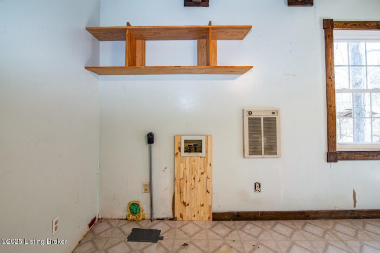 Listing Image 30