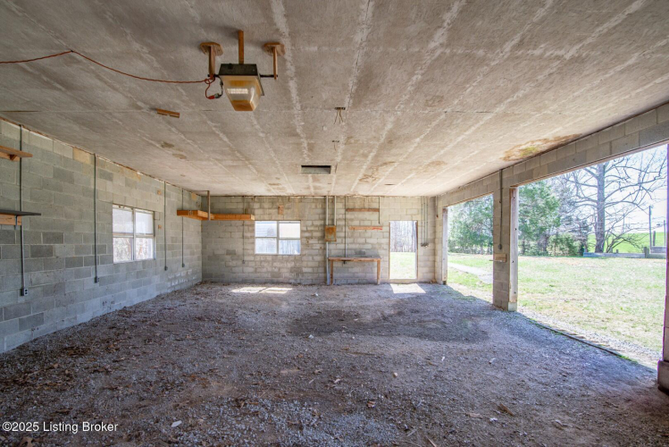 Listing Image 38