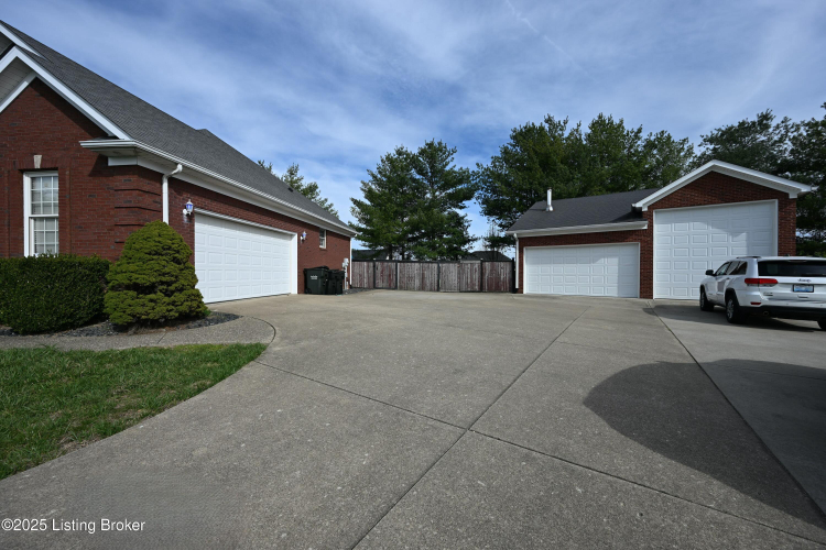 Listing Image 53