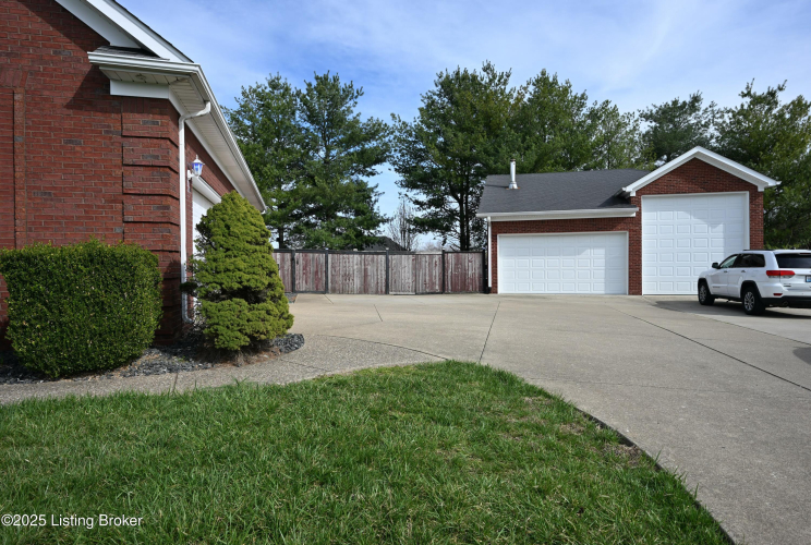 Listing Image 57