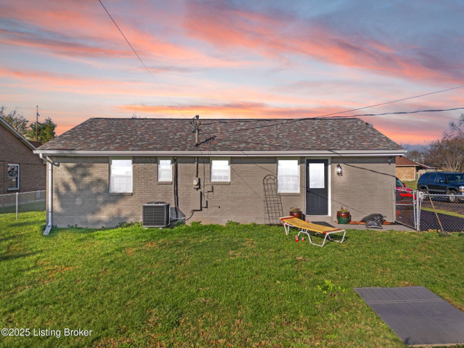 Listing Image 13