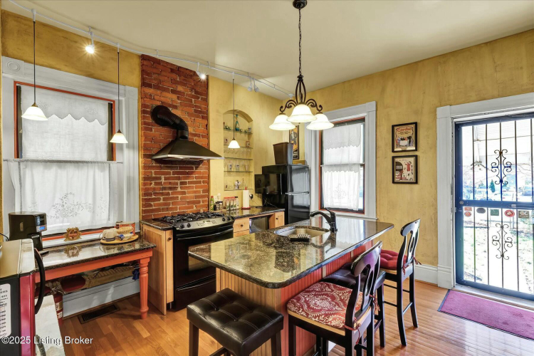 Listing Image 21
