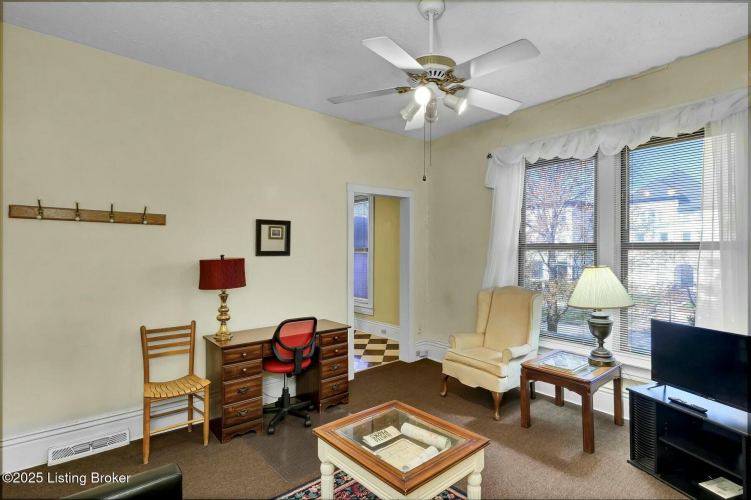 Listing Image 32