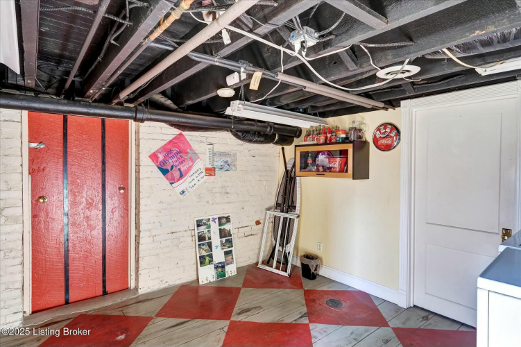 Listing Image 64