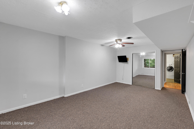 Listing Image 46