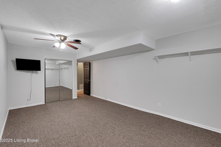 Listing Image 47