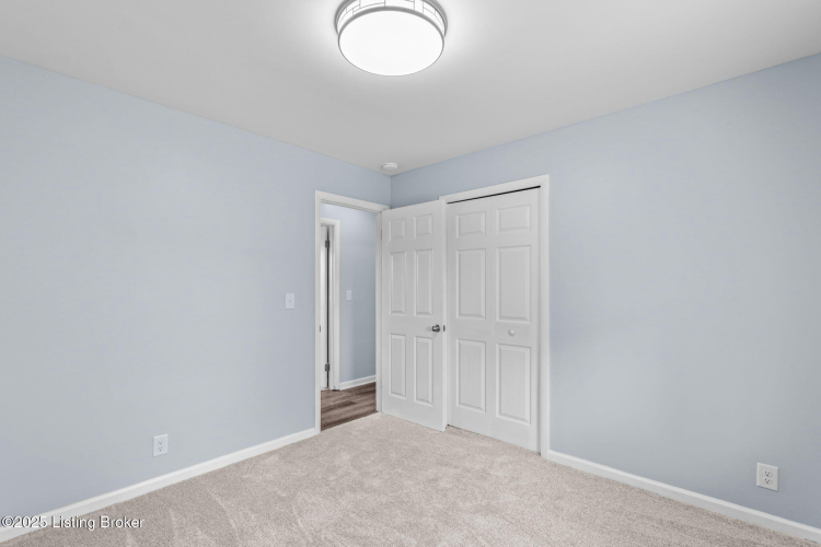Listing Image 27