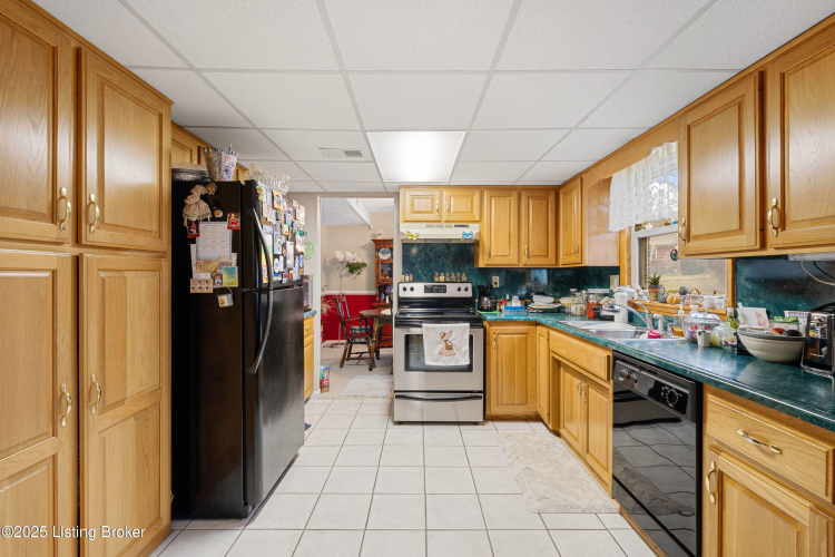 Listing Image 16