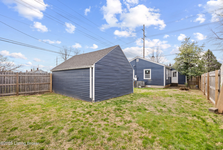Listing Image 18