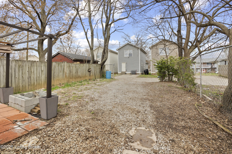 Listing Image 26