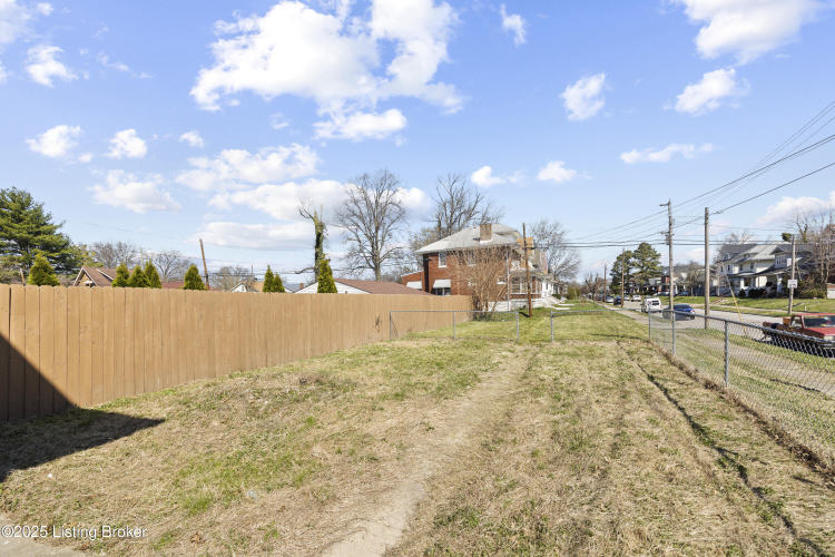 Listing Image 27