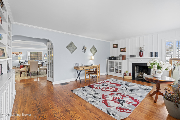 Listing Image 12