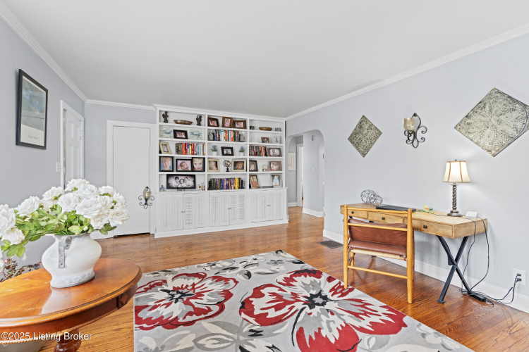 Listing Image 14