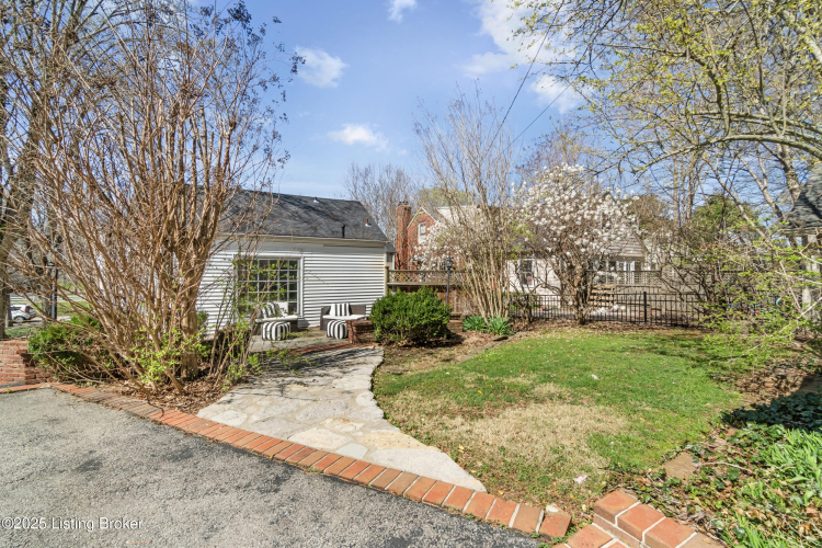 Listing Image 10