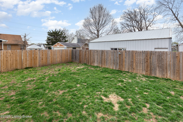 Listing Image 24