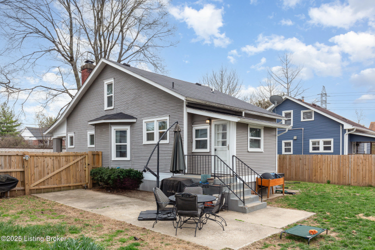 Listing Image 10
