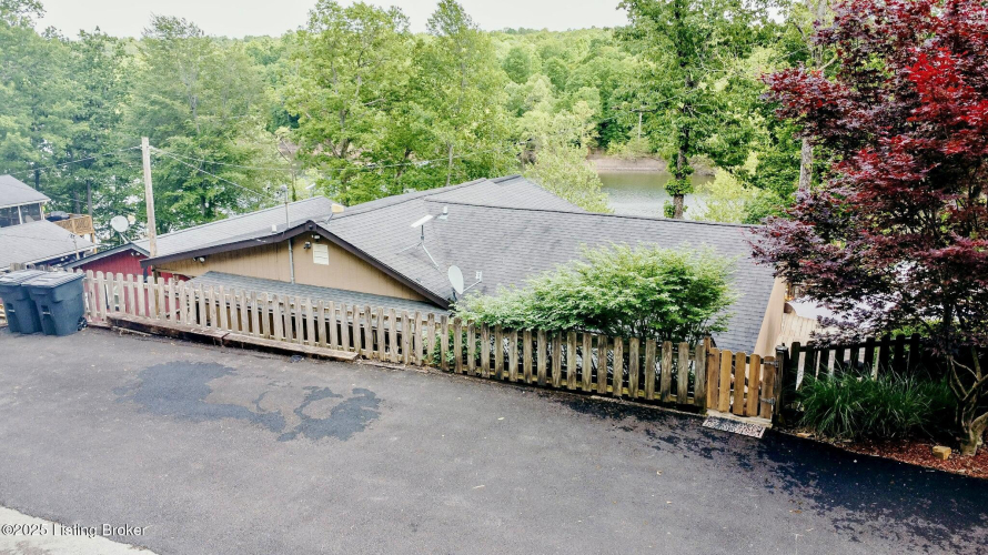 Listing Image 50
