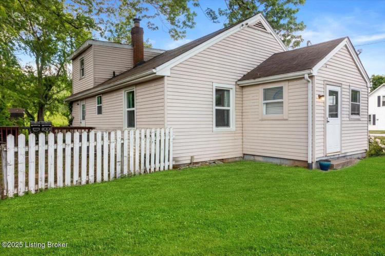 Listing Image 3