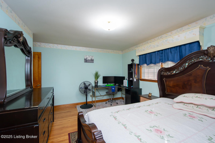 Listing Image 23