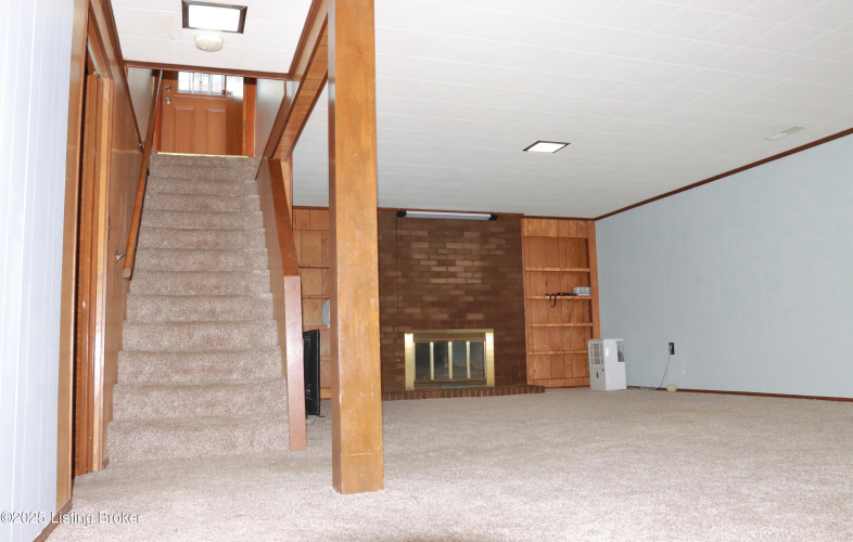 Listing Image 28