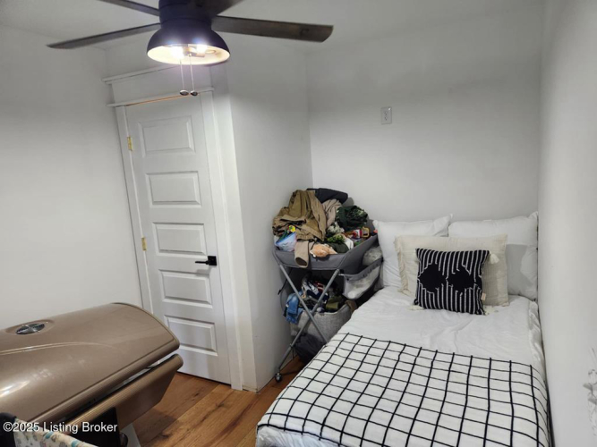 Listing Image 18