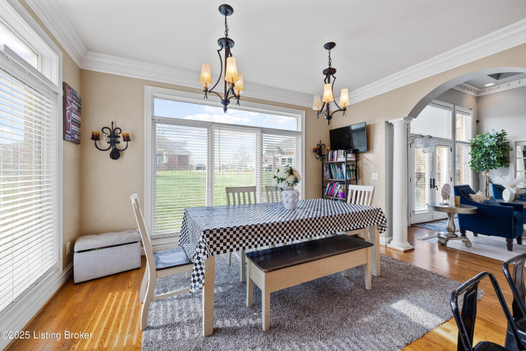 Listing Image 15