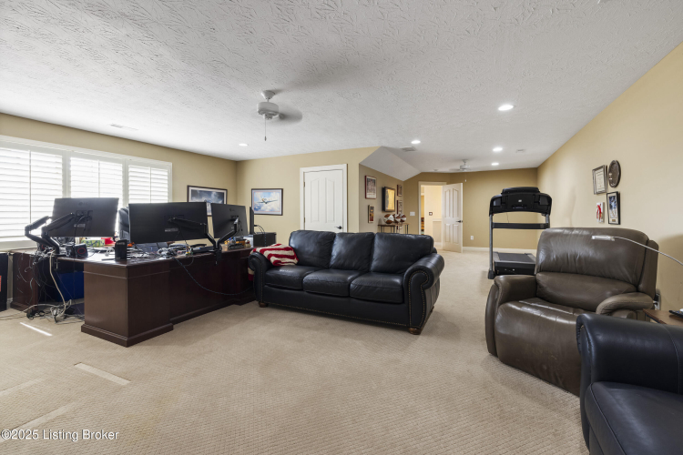 Listing Image 37