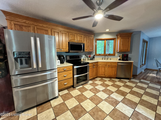 Listing Image 14