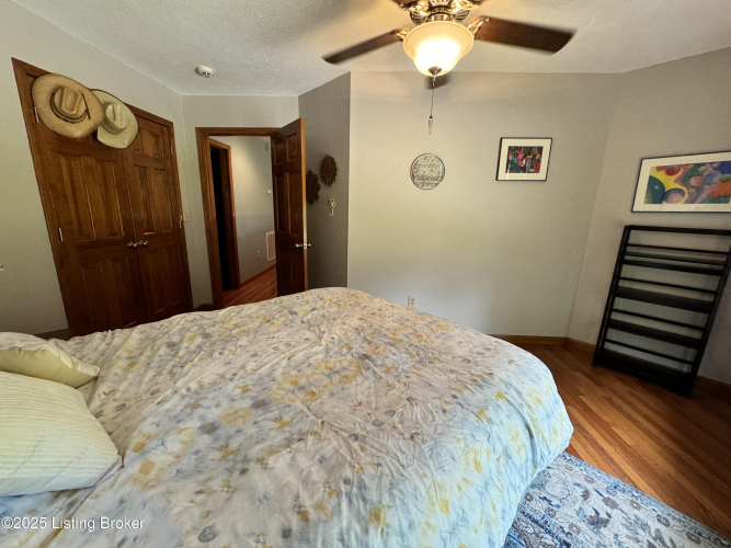 Listing Image 53