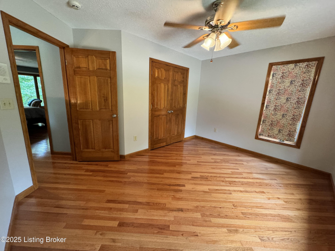 Listing Image 59