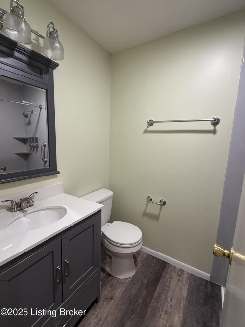 Listing Image 16