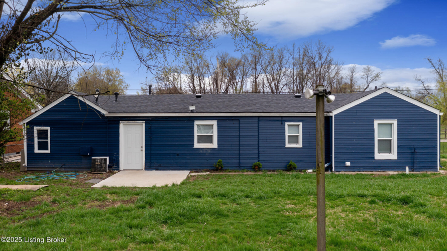 Listing Image 24