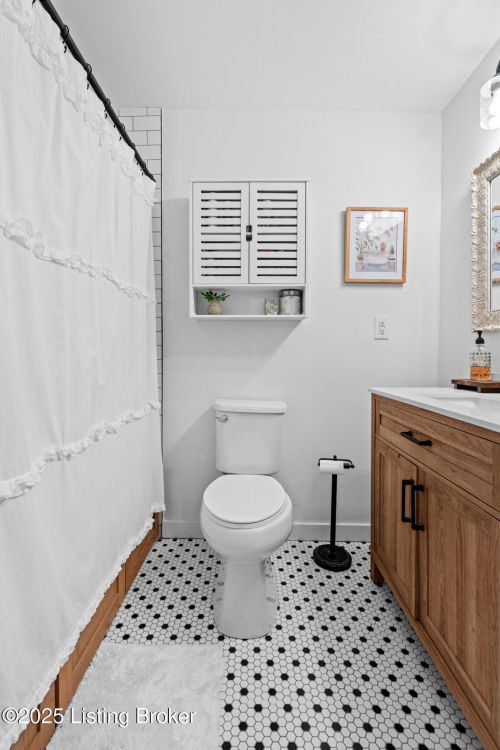 Listing Image 12