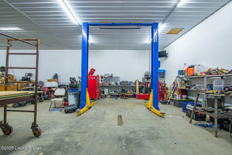 Listing Image 27