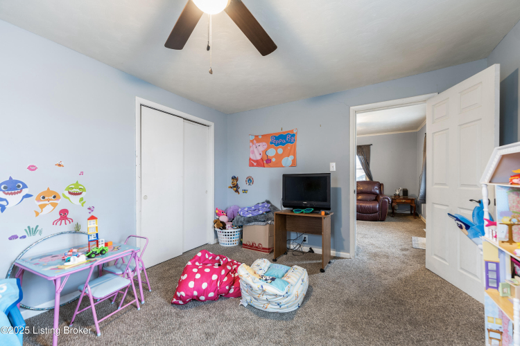 Listing Image 17