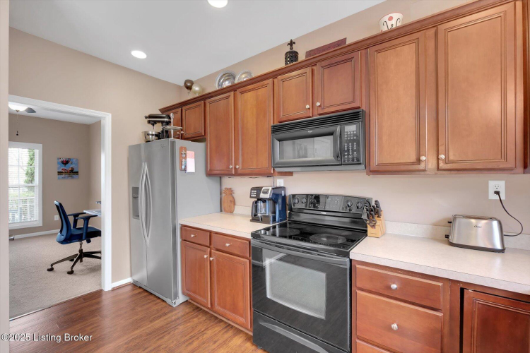 Listing Image 22