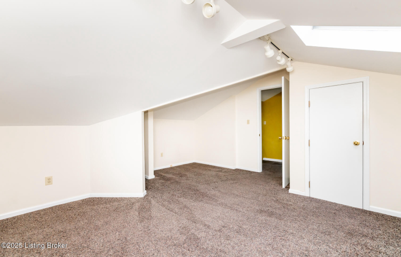 Listing Image 55