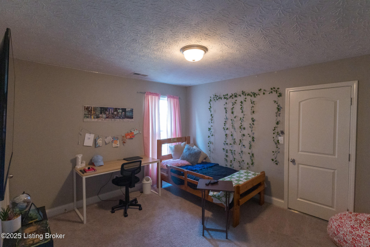 Listing Image 47