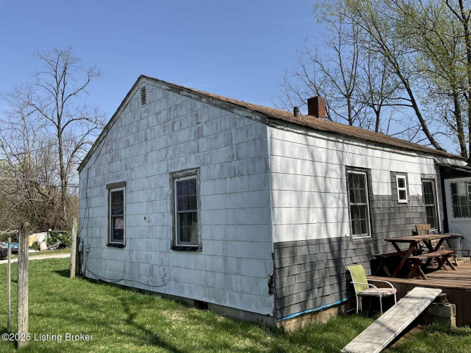 Listing Image 17