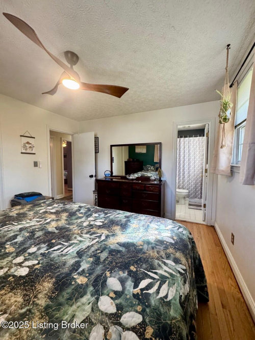 Listing Image 17