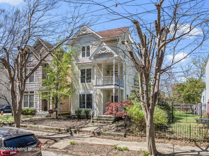 Listing Image 3