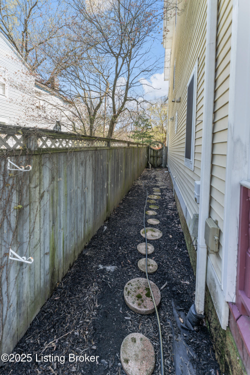 Listing Image 35