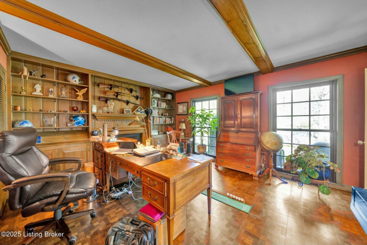 Listing Image 14
