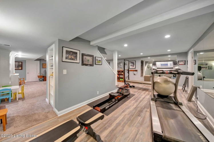 Listing Image 54